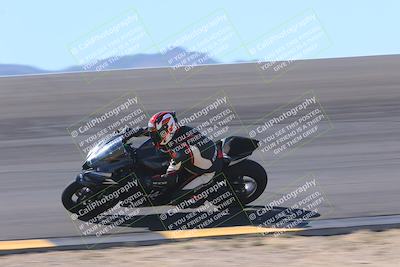 media/Nov-06-2023-Moto Forza (Mon) [[ce023d0744]]/2-Advanced Group/Session 2 (Bowl Speed Pans)/